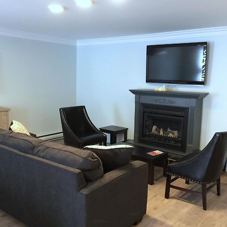 Dannys Hotel Suites; Surestay Collection By Best Western Beresford Екстериор снимка