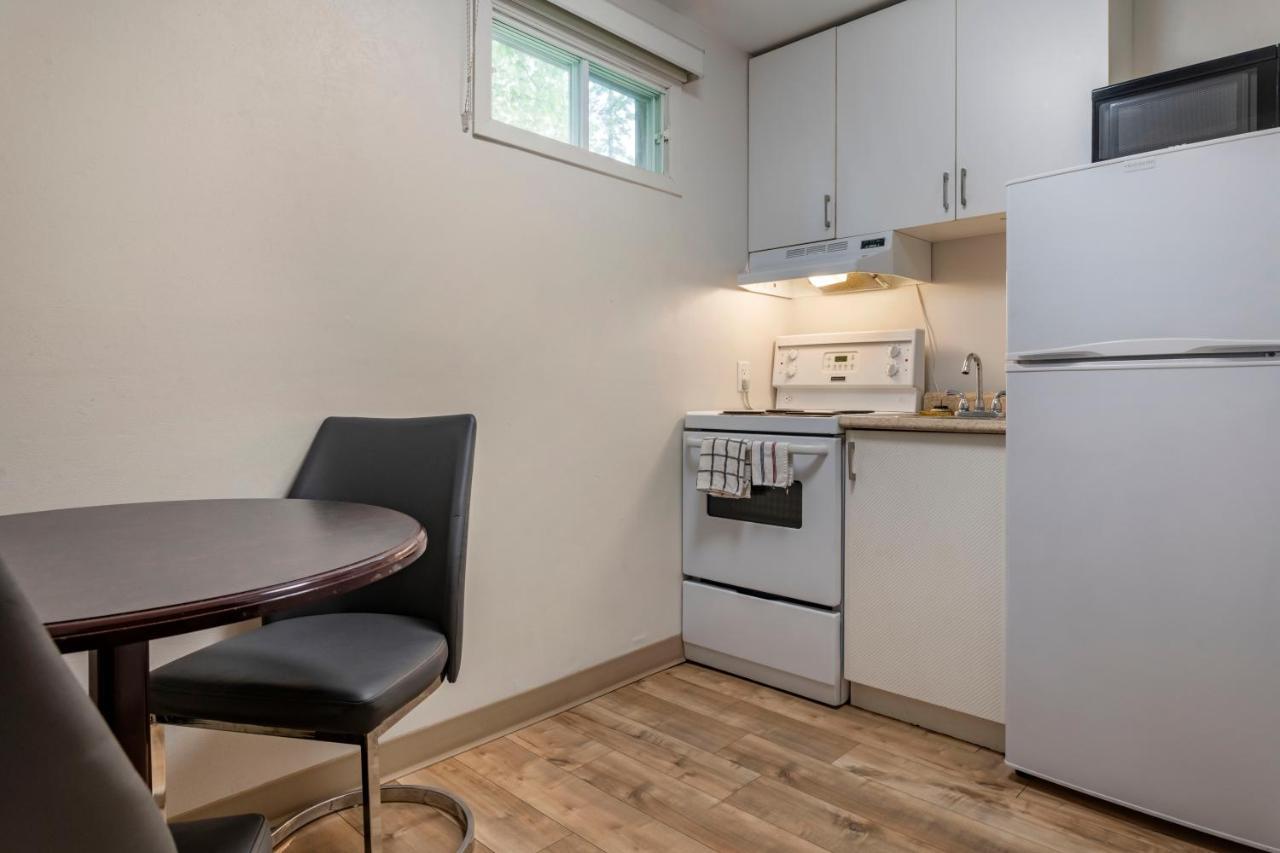 Dannys Hotel Suites; Surestay Collection By Best Western Beresford Екстериор снимка
